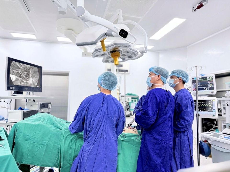 Vinmec HạLong nội soi bóc tách thành công khối u hiếm gặp, giữ trọn khả năng sinh sản cho người bệnh