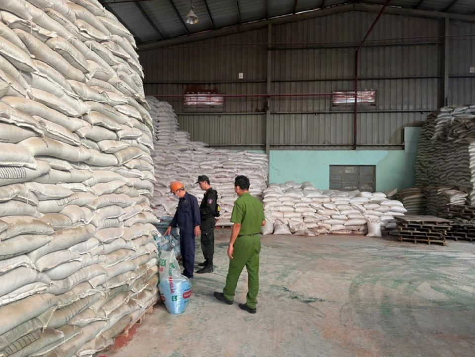 Tây Ninh: Triệt phá đường dây sản xuất hơn 70 tấn phân bón giả nhãn hiệu BACONCO