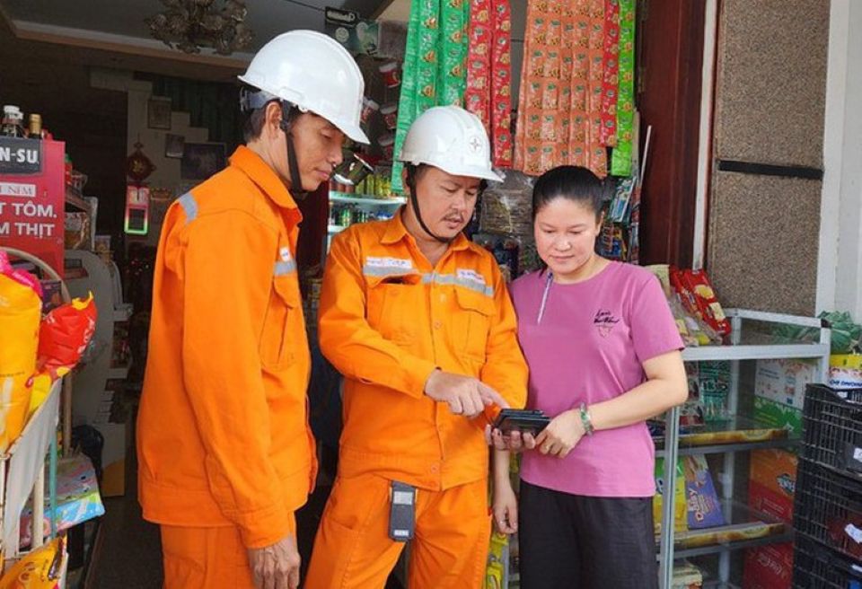 TPHCM thúc đẩy phát triển điện mặt trời mái nhà, hướng tới sử dụng năng lượng xanh