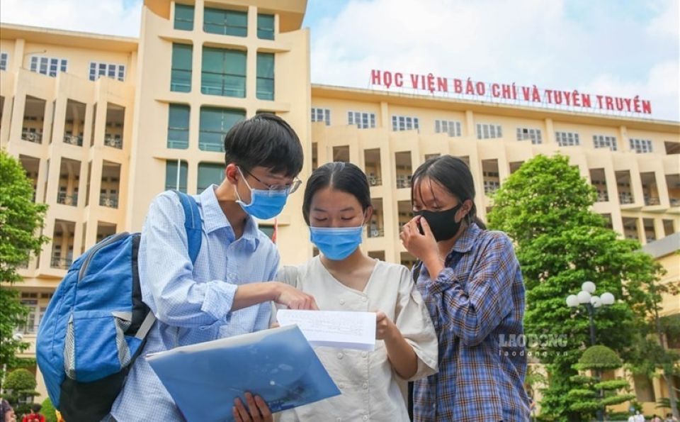 Lần đầu tiên có chứng chỉ giáo dục đại học, học đến đâu ghi nhận đến đó