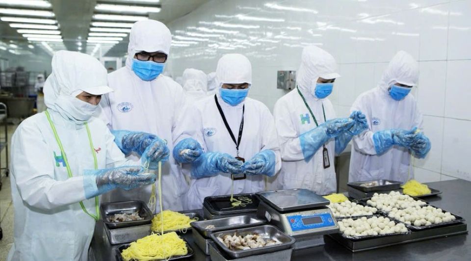 An toàn thực phẩm: Thách thức từ trang trại đến bàn ăn