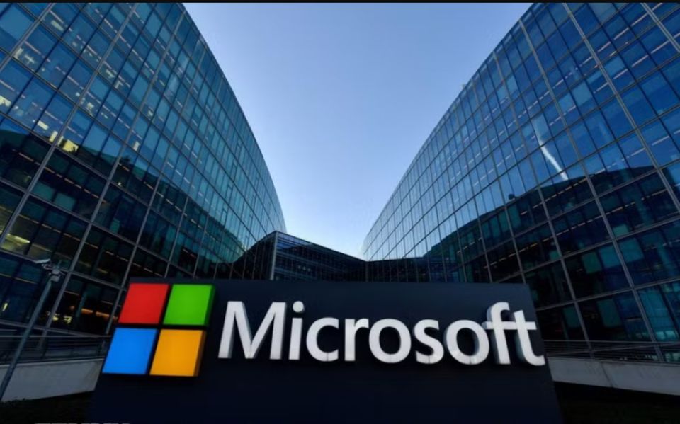 Cổ đông kiện Microsoft với cáo buộc che giấu thông tin về hoạt động kinh doanh