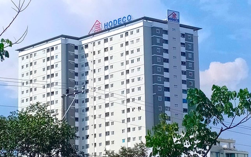 Hodeco bị phạt nặng vì "quên" công bố loạt giao dịch với các công ty con
