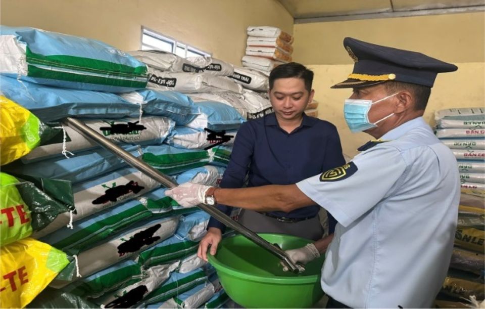 Xử phạt 03 cơ sở kinh doanh phân bón số tiền gần 150 triệu đồng