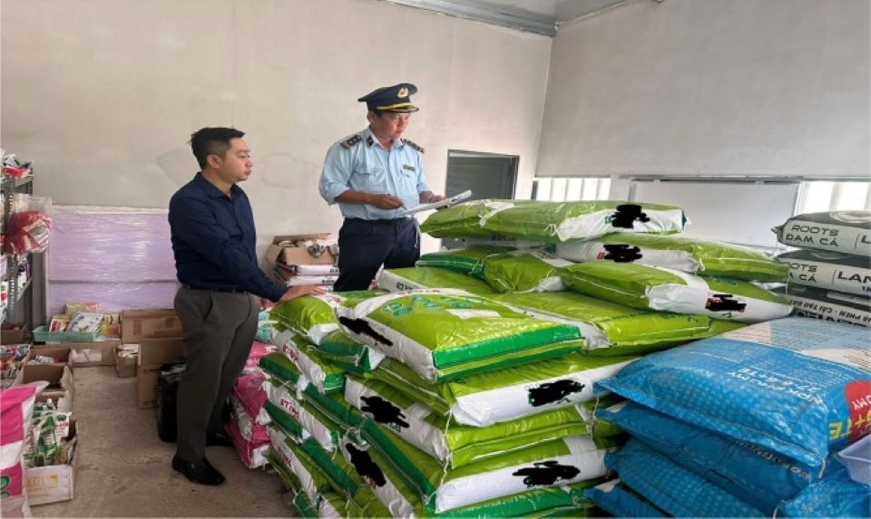 Xử phạt 03 cơ sở kinh doanh phân bón số tiền gần 150 triệu đồng