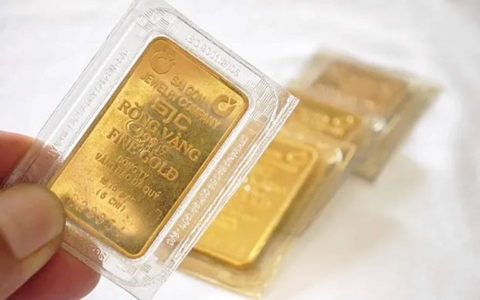 Giá vàng ngày 1/8/2026: Vàng miếng bật tăng, vàng thế giới lao dốc