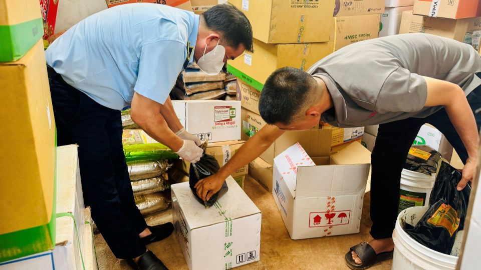 Xử phạt gần 40 triệu đồng đối với 01 cơ sở kinh doanh phân bón vi phạm về nhãn hàng hóa
