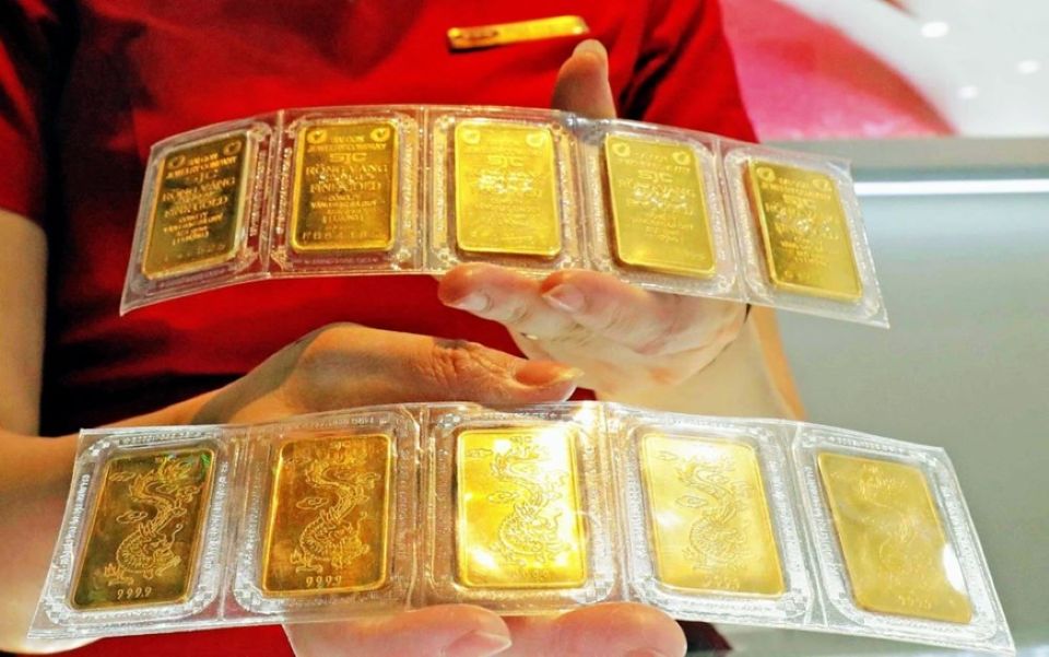 Giá vàng ngày 18/8/2026: Vàng trong nước áp sát mốc 145 triệu đồng/lượng