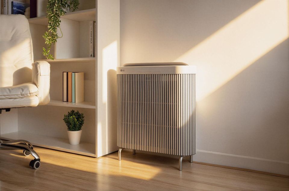 LG ra mắt PuriCare WallFit, máy lọc không khí thiết kế mỏng sát tường