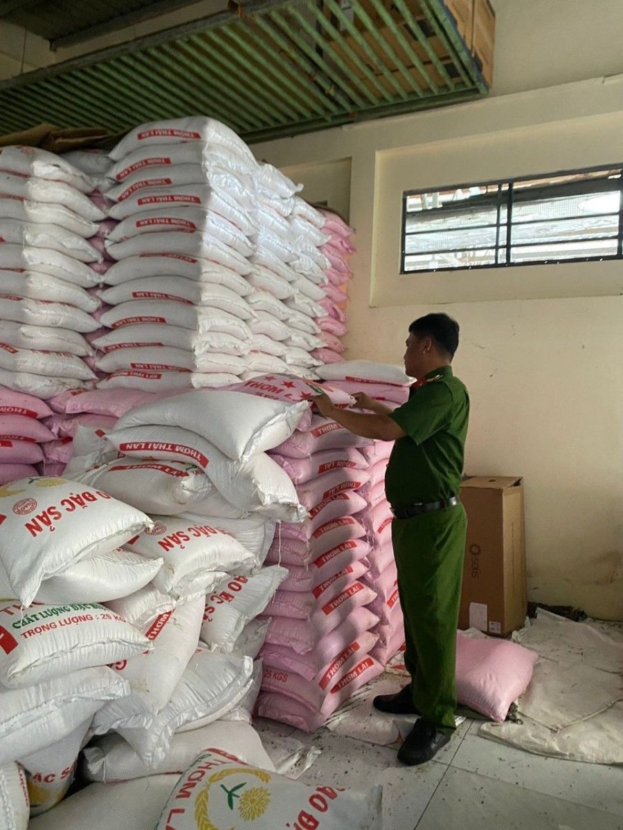 Cà Mau: Phát hiện, xử lý cơ sở kinh doanh 1.200 kg gạo không rõ nguồn gốc, xuất xứ