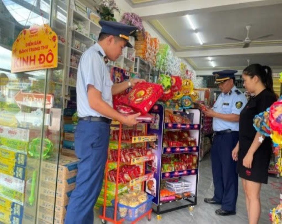 Chi cục QLTT Thanh Hóa tăng cường kiểm tra, kiểm soát thị trường dịp Tết Trung thu năm 2026