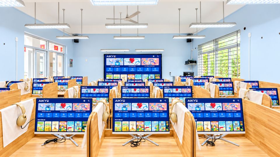 Phòng học ngoại ngữ MATHCAL – Giải pháp đồng bộ từ hệ sinh thái LTG GROUP