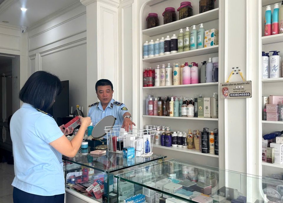 Thái Nguyên: Tăng cường kiểm tra, xử lý vi phạm trong kinh doanh mỹ phẩm