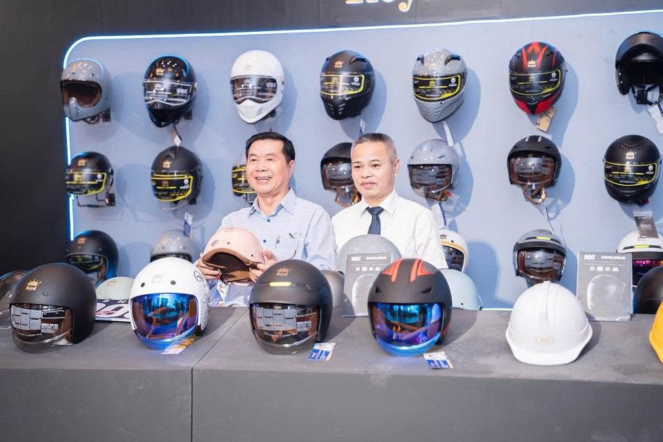 Á Châu Group khởi công nhà máy 75.000m², ra mắt thương hiệu ROC Helmet
