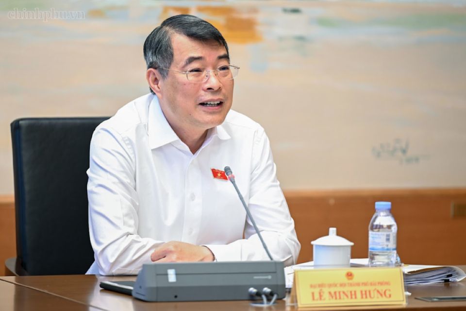 Thủ tướng: Không để tăng giá vô lý với nhà ở cho người thu nhập thấp