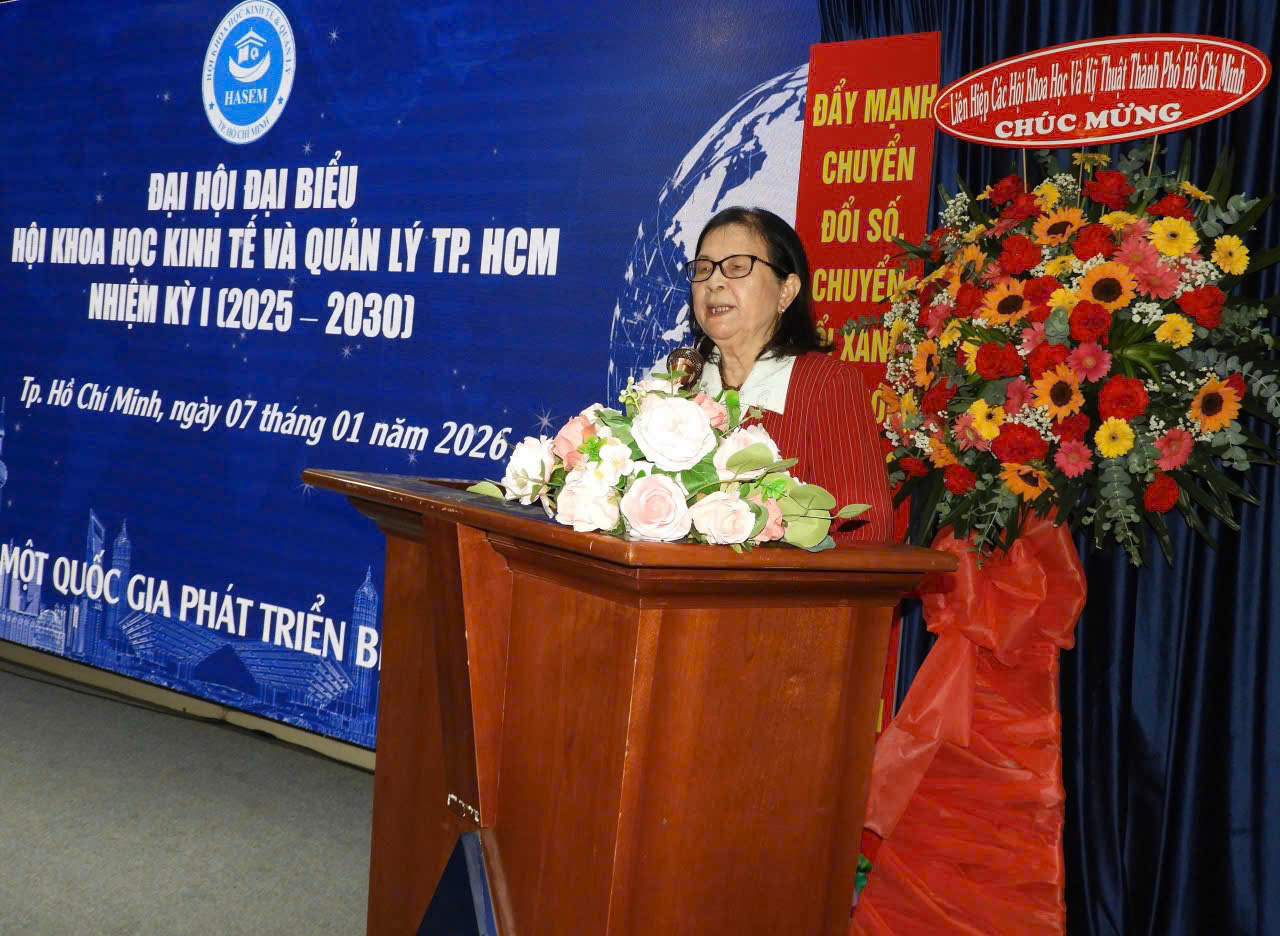 Chủ tịch Hội HASEM, TS Trương Thị Minh Sâm phát biểu tại đại hội.