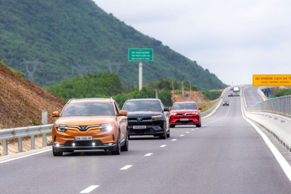 Chủ xe nói thẳng về VinFast VF 8: 'Đáng giá tới từng xu, vận hành yên tâm tuyệt đối'