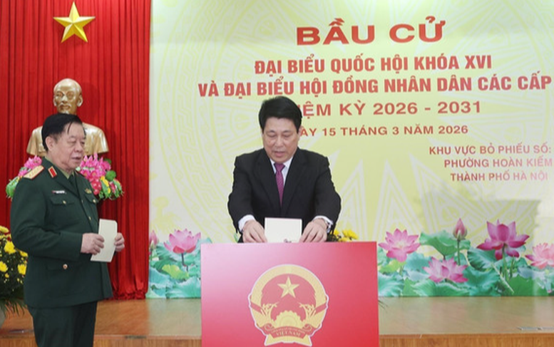 Các đồng chí lãnh đạo Đảng, Nhà nước hòa cùng 'Ngày hội non sông'