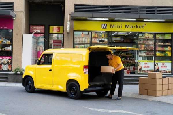 Cơ hội sở hữu VinFast EC Van - cần câu cơm siêu tiết kiệm cho doanh nghiệp nhỏ với mức ưu đãi 9% trong tháng 3