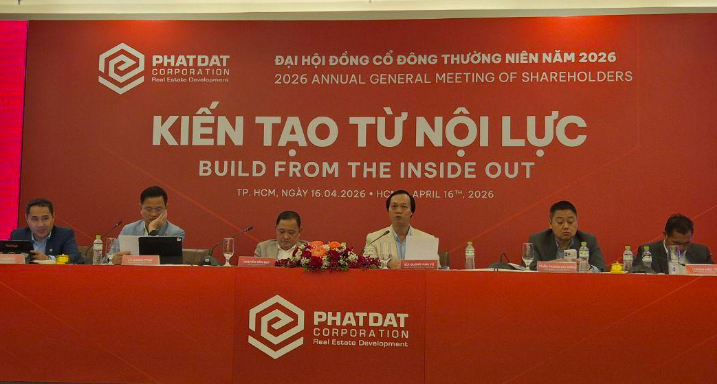 ĐHCĐ 2026 của Phát Đạt: “Canh bạc liều” của chủ tịch Nguyễn Văn Đạt hay là phương án “bán giấy lấy tiền”?